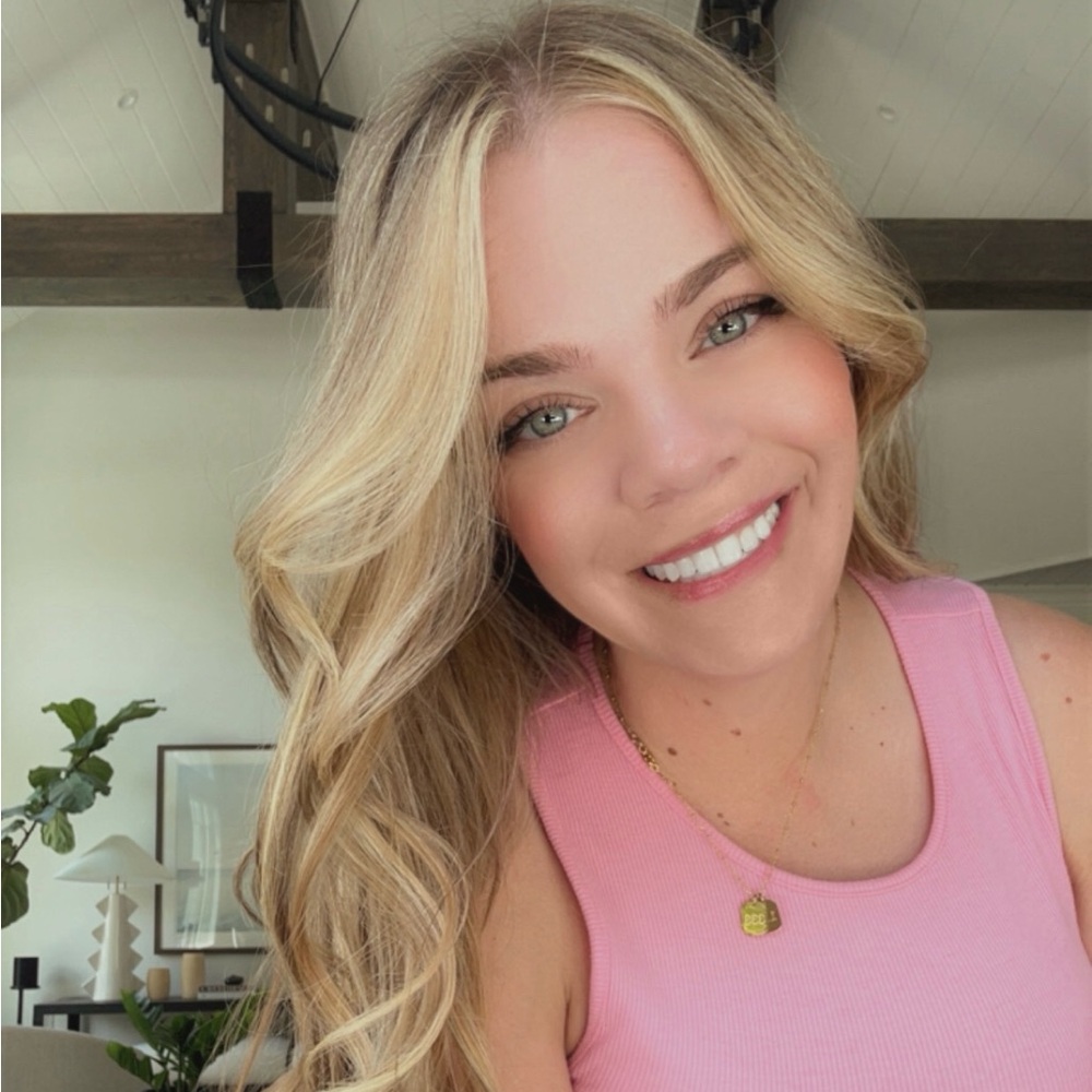 Meet your Posher, Alyssa